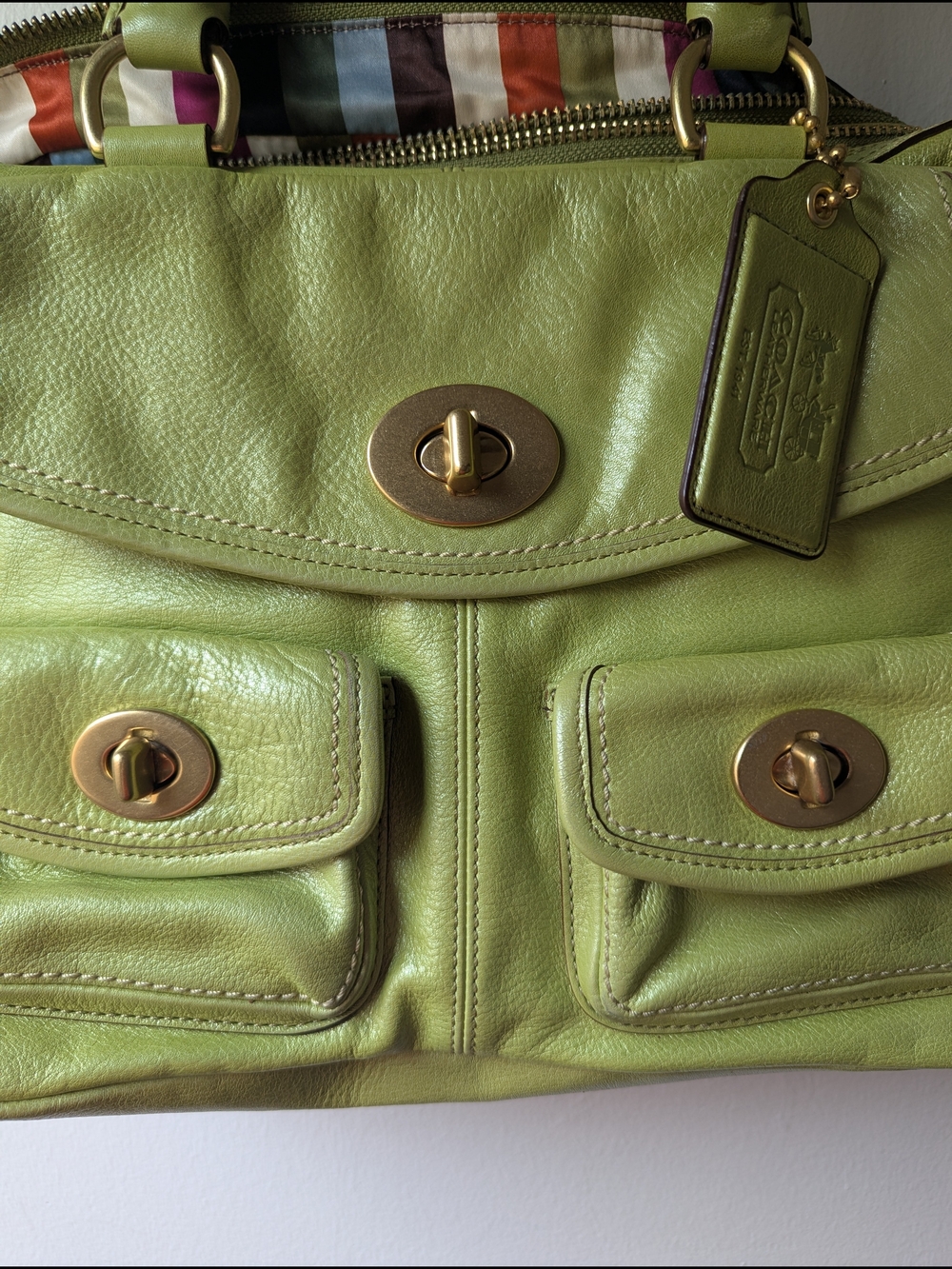 Coach Limited Edition Green Leather Shoulder Satchel with Turn-Lock Pockets - Picture 4 of 8